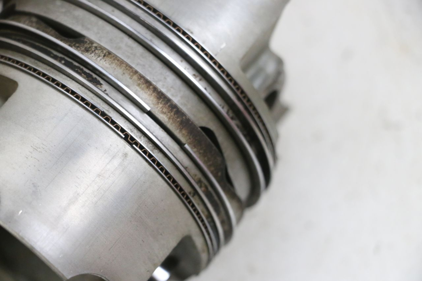 photo de PISTONE  SUZUKI BURGMAN EXECUTIVE ABS 650 (2006 - 2012) - Altra angolazione