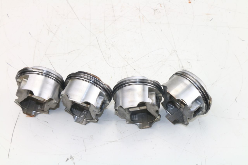 photo de Pistone HONDA CBF N 600 (2004 - 2007)