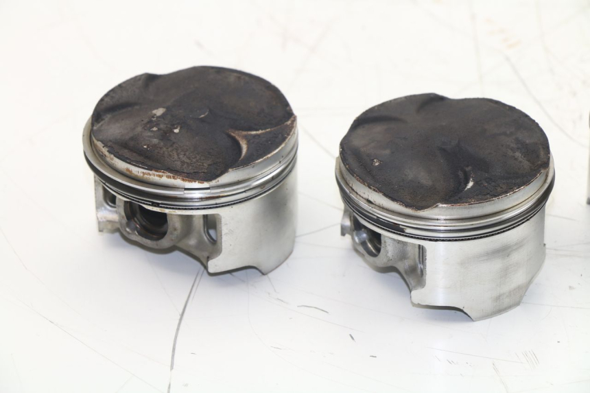 photo de Pistone HONDA CBF N 600 (2004 - 2007)