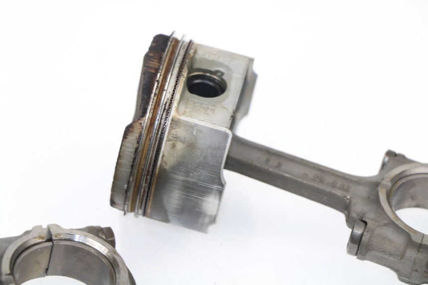 photo de Pistone HONDA CBF N 600 (2008 - 2010)