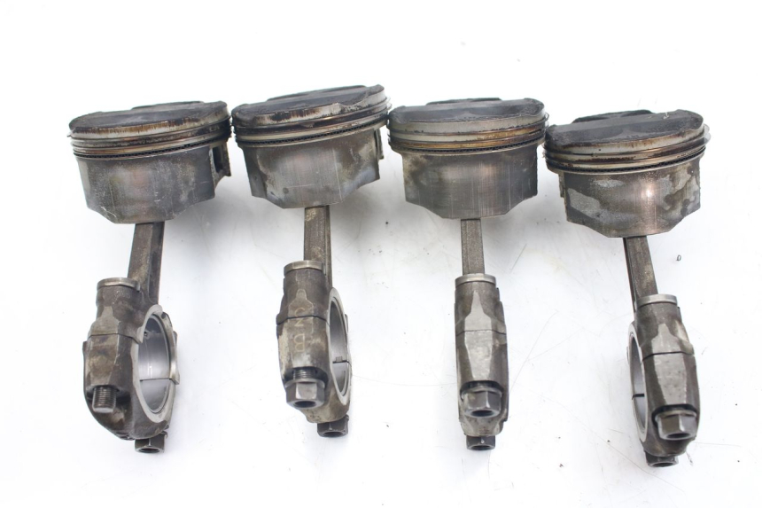 photo de PISTONE HONDA VFR FI RC46 800 (1998 - 2001)