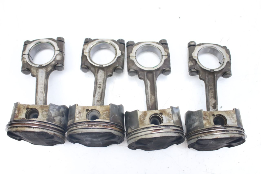 photo de PISTONE HONDA VFR FI RC46 800 (1998 - 2001)