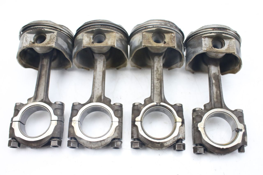 photo de PISTONE HONDA VFR FI RC46 800 (1998 - 2001)