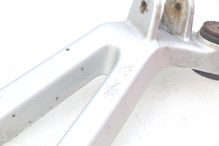 photo de PEDANA POSTERIORE DESTRA SUPPORTO HONDA CBR RR FIREBLADE 900 (1992 - 1994)