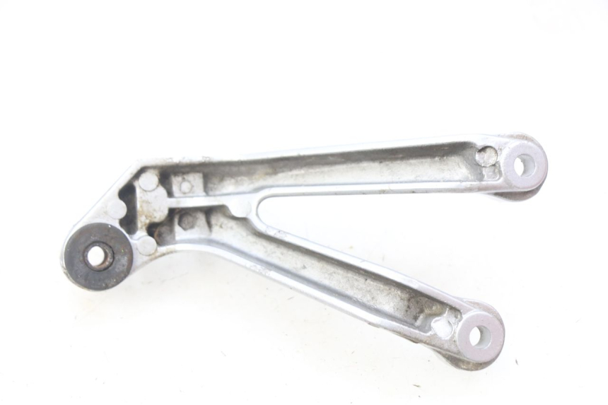 photo de PEDANA POSTERIORE DESTRA SUPPORTO HONDA CBR RR FIREBLADE 900 (1992 - 1994)