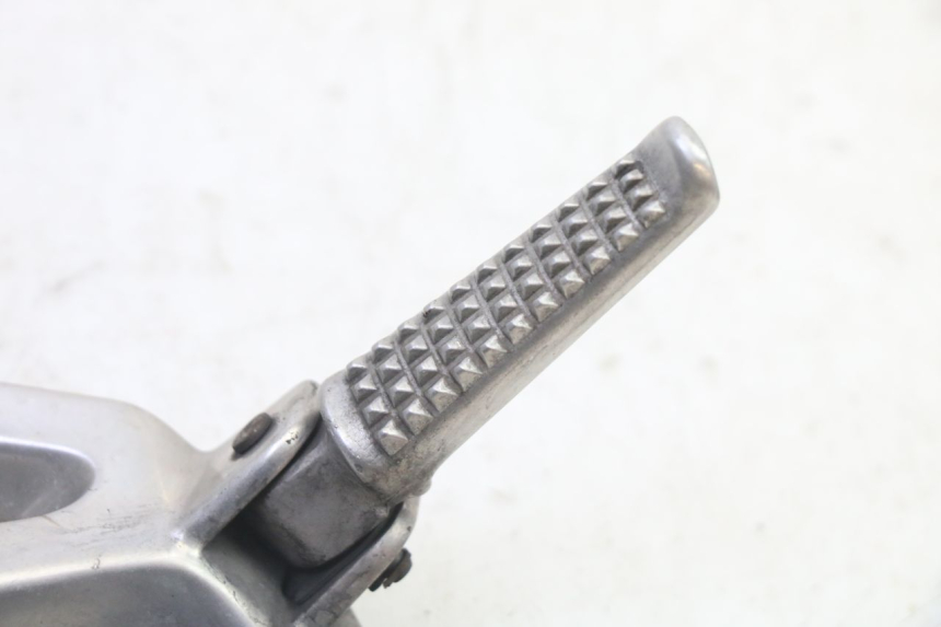 photo de PEDANA POSTERIORE DESTRA SUPPORTO HONDA CBR RR FIREBLADE 900 (1992 - 1994)