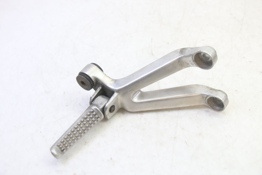 photo de PEDANA POSTERIORE DESTRA SUPPORTO HONDA CBR RR FIREBLADE 900 (1992 - 1994)