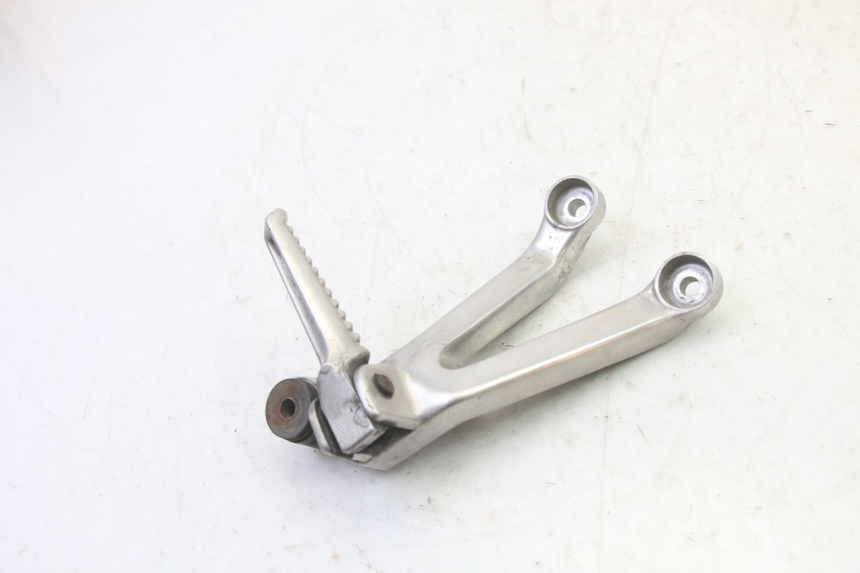 photo de PEDANA POSTERIORE DESTRA SUPPORTO HONDA CBR RR FIREBLADE 900 (1992 - 1994)