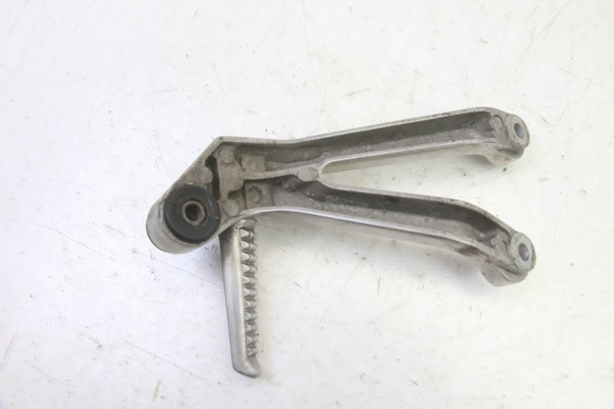 photo de PEDANA POSTERIORE DESTRA SUPPORTO HONDA CBR RR FIREBLADE 900 (1992 - 1994)
