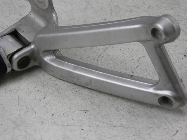 photo de PIASTRA PEDANA POSTERIORE DESTRA DUCATI ST3 ABS 992 (2006 - 2007)