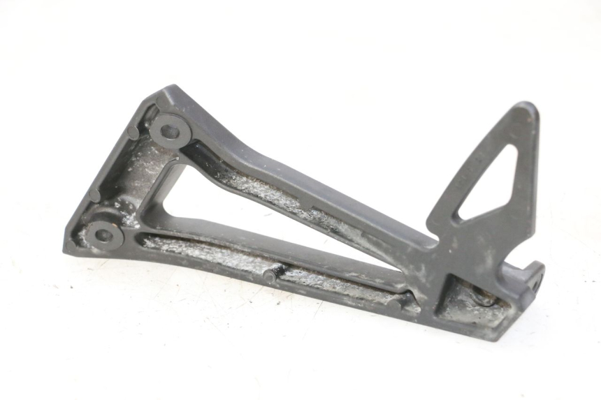 photo de PEDANA POSTERIORE DESTRA SUPPORTO YAMAHA FZ6 FAZER S2 600 (2007 - 2011)