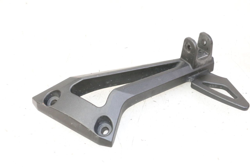 photo de PEDANA POSTERIORE DESTRA SUPPORTO YAMAHA FZ6 FAZER S2 600 (2007 - 2011)