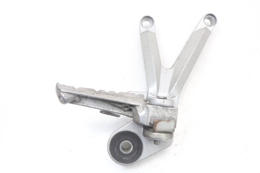 photo de PEDANA POSTERIORE DESTRA SUPPORTO HYOSUNG GTR 125 (2006 - 2008)