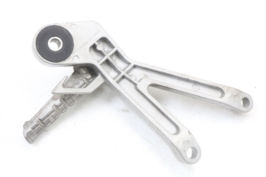 photo de PEDANA POSTERIORE DESTRA SUPPORTO HYOSUNG GTR 125 (2006 - 2008)