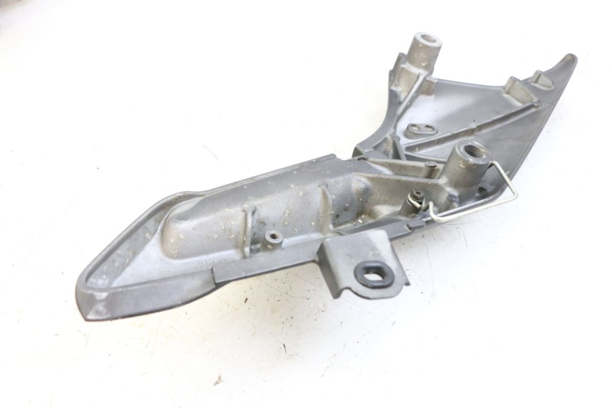 photo de PEDANA POSTERIORE DESTRA SUPPORTO HONDA FJS SILVER WING SILVERWING 400 (2005 - 2008)