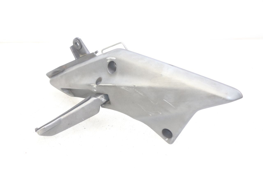 photo de PIASTRA PEDANA POSTERIORE DESTRA HONDA FJS SILVERWING SILVER WING 400 (2009 - 2016)