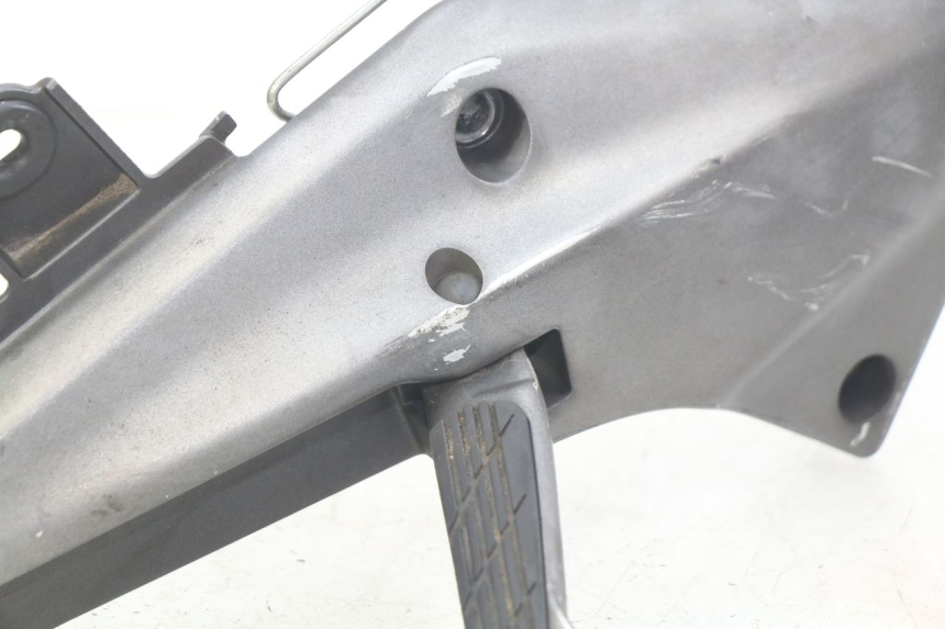 photo de PIASTRA PEDANA POSTERIORE DESTRA HONDA FJS SILVERWING SILVER WING 400 (2009 - 2016)