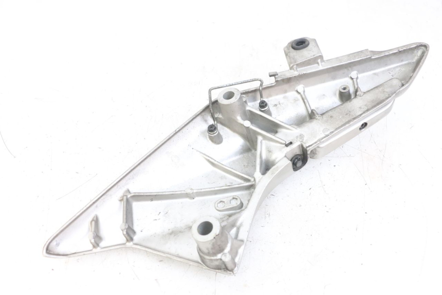 photo de PEDANA POSTERIORE DESTRA SUPPORTO HONDA FJS SILVERWING SILVER WING 600 (2001 - 2010)