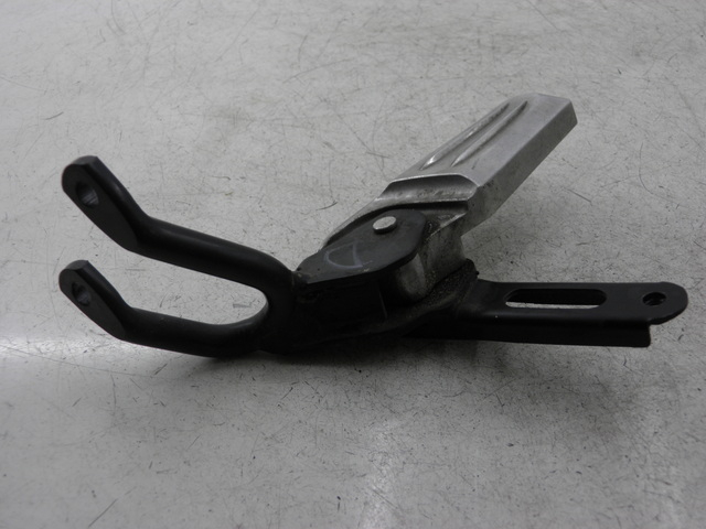 photo de PIASTRA PEDANA POSTERIORE DESTRA HONDA PCX (JF57/JF64) 125 (2014 - 2018)