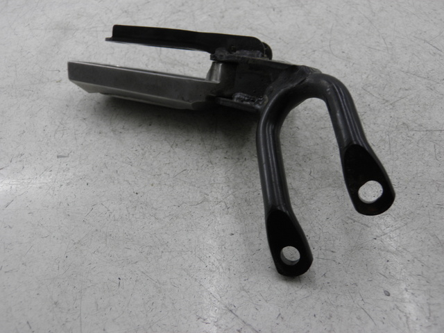 photo de PIASTRA PEDANA POSTERIORE DESTRA HONDA PCX (JF57/JF64) 125 (2014 - 2018)
