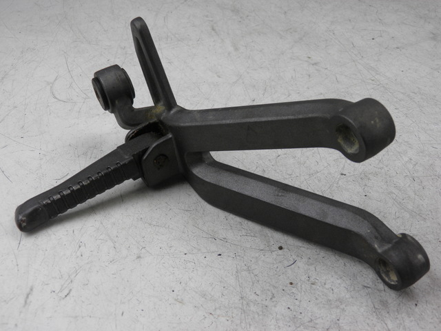 photo de PEDANA POSTERIORE DESTRA SUPPORTO KYMCO QUANNON 125 (2007 - 2014)