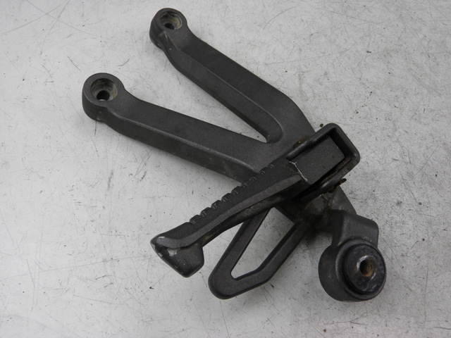 photo de PEDANA POSTERIORE DESTRA SUPPORTO KYMCO QUANNON 125 (2007 - 2014)
