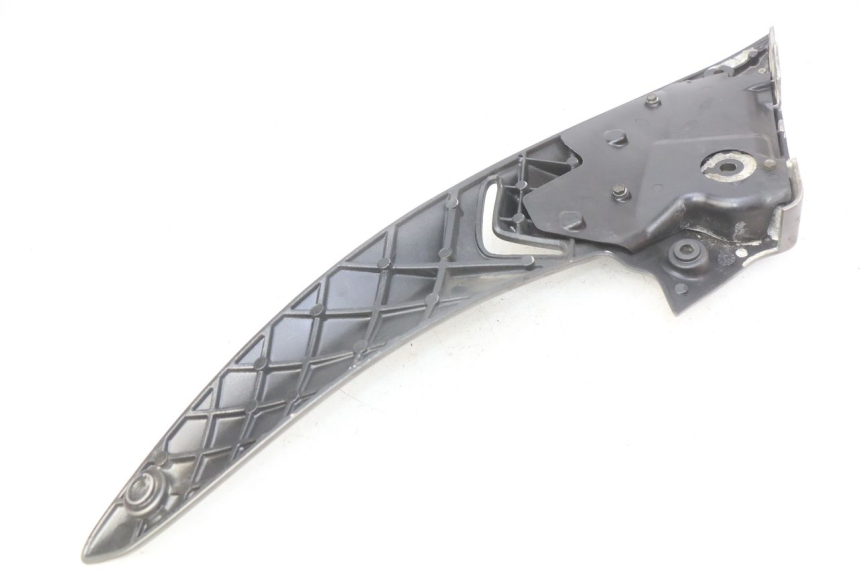 photo de PIASTRA PEDANA POSTERIORE DESTRA GILERA NEXUS 125 (2009 - 2013)