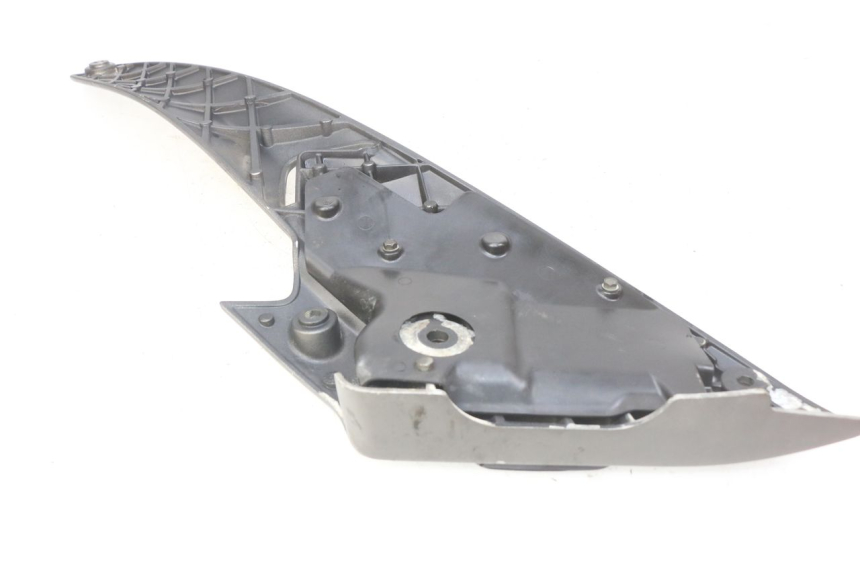 photo de PIASTRA PEDANA POSTERIORE DESTRA GILERA NEXUS 125 (2009 - 2013)