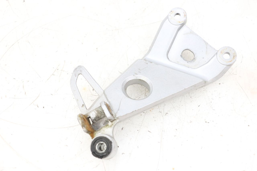 photo de PEDANA POSTERIORE DESTRA SUPPORTO HONDA NSR R 125 (1994 - 2003) - Dettaglio del componente