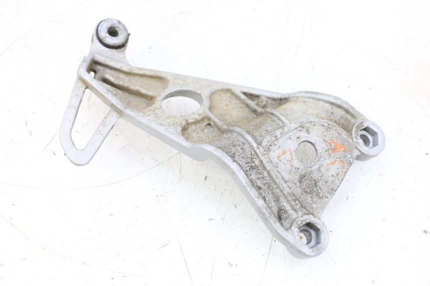 photo de PEDANA POSTERIORE DESTRA SUPPORTO HONDA NSR R 125 (1994 - 2003) - Primo piano tecnico