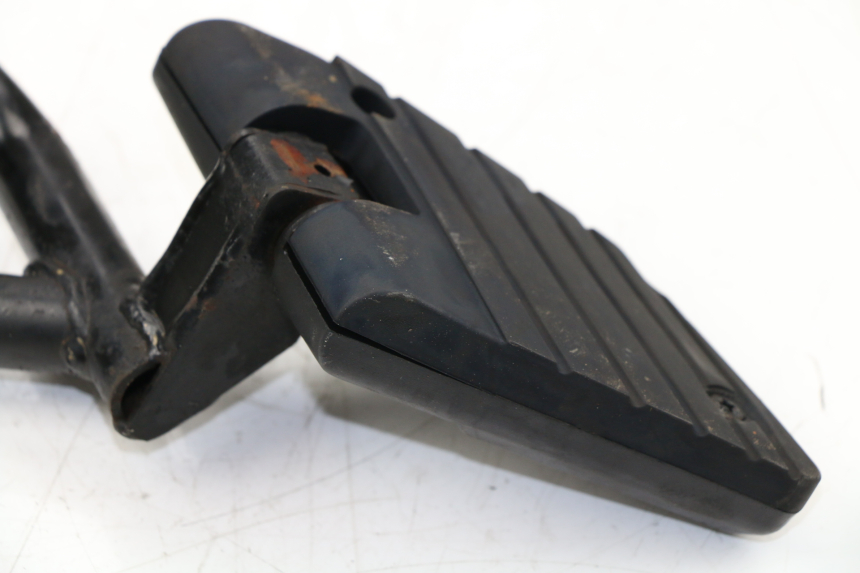 photo de PIASTRA PEDANA POSTERIORE DESTRA KYMCO PEOPLE S 125 (2000 - 2008)