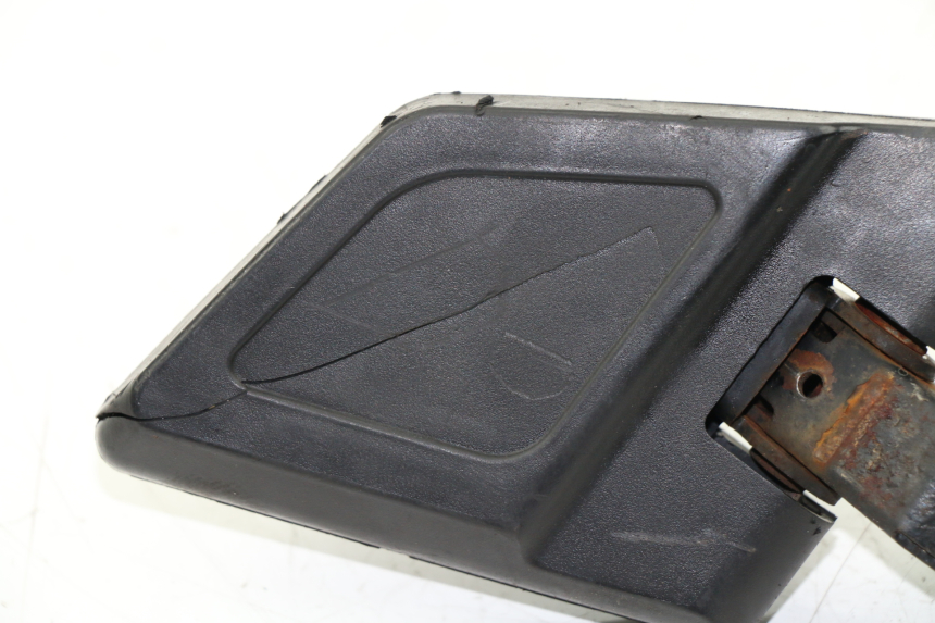 photo de PIASTRA PEDANA POSTERIORE DESTRA KYMCO PEOPLE S 125 (2000 - 2008)