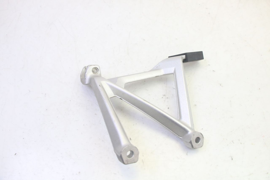 photo de PEDANA POSTERIORE DESTRA SUPPORTO BMW R GS 1250 (2021 - 2024) - Dettaglio del componente