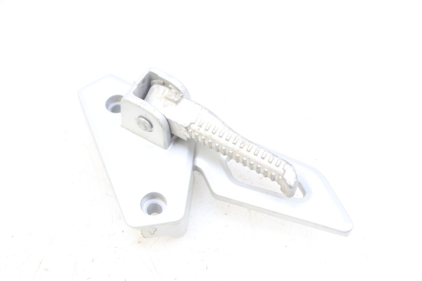 photo de PIASTRA PEDANA POSTERIORE DESTRA PEUGEOT SPEEDFIGHT 3 AIR 50 (2009 - 2015)