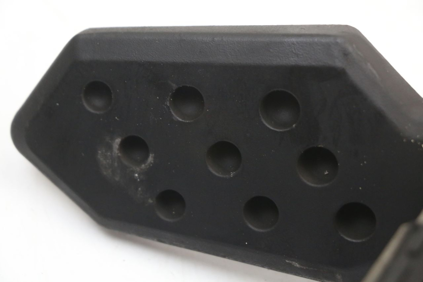 photo de PEDANA POSTERIORE DESTRA SUPPORTO KYMCO SUPER 8 4T 50 (2021 - 2024)