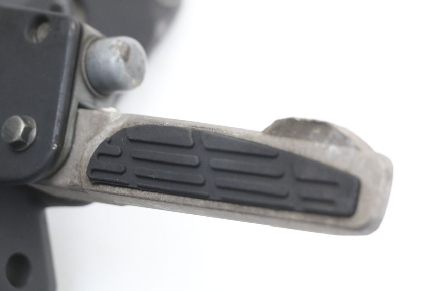 photo de PEDANA POSTERIORE DESTRA SUPPORTO KYMCO SUPER 8 4T 50 (2021 - 2024)