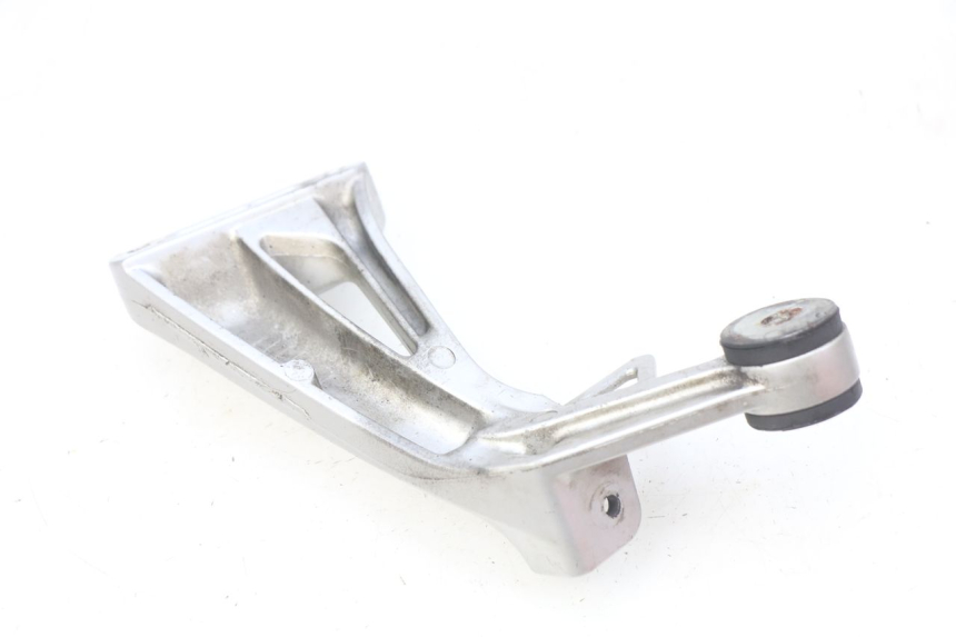 photo de PIASTRA PEDANA POSTERIORE DESTRA SUZUKI SV N 650 (1999 - 2002)