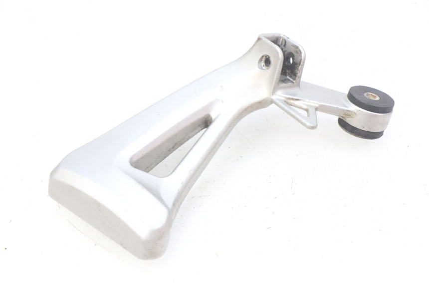 photo de PIASTRA PEDANA POSTERIORE DESTRA SUZUKI SV N 650 (1999 - 2002)