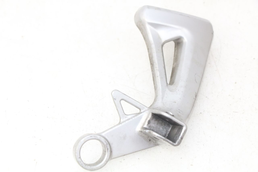 photo de PIASTRA PEDANA POSTERIORE DESTRA SUZUKI SV S 650 (1999 - 2002)