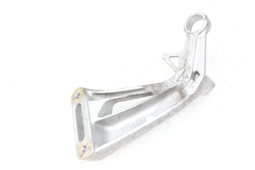 photo de PIASTRA PEDANA POSTERIORE DESTRA SUZUKI SV S 650 (1999 - 2002)