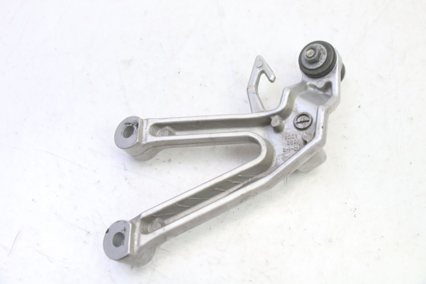 photo de PEDANA POSTERIORE DESTRA SUPPORTO SUZUKI SV S 650 (2003 - 2009)