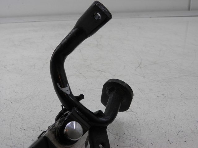 photo de Piastra poggiapiedi posteriore destro SYM GTS 125 (2005 - 2008)