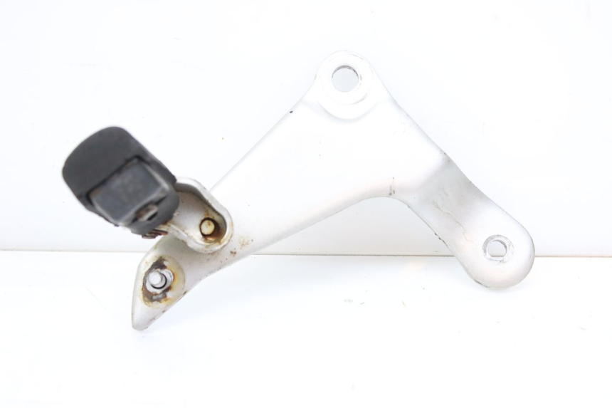 photo de PIASTRA PEDANA POSTERIORE DESTRA SYM HUSKY 125 (1999 - 2005)