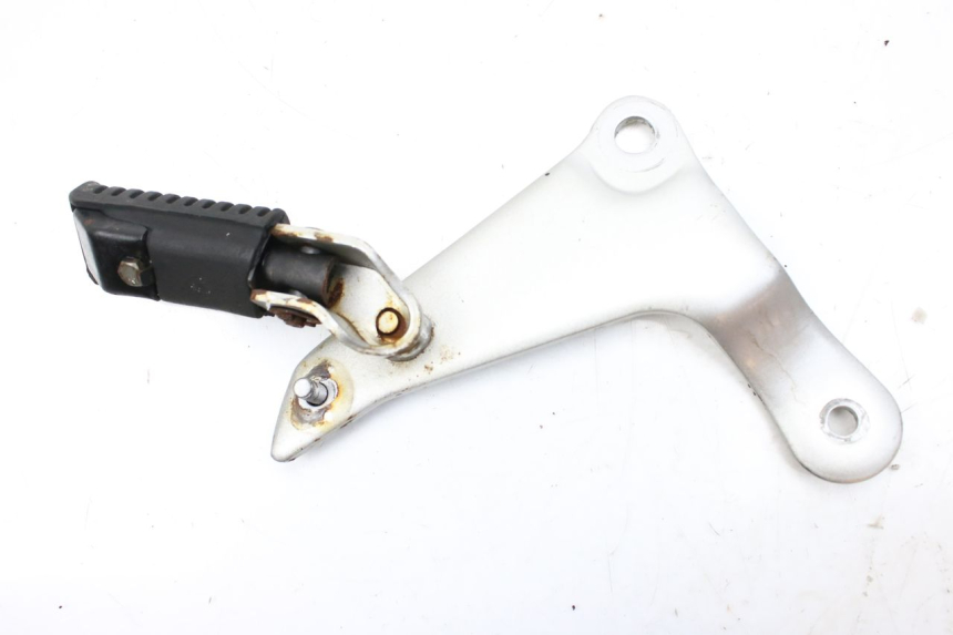 photo de PIASTRA PEDANA POSTERIORE DESTRA SYM HUSKY 125 (1999 - 2005)