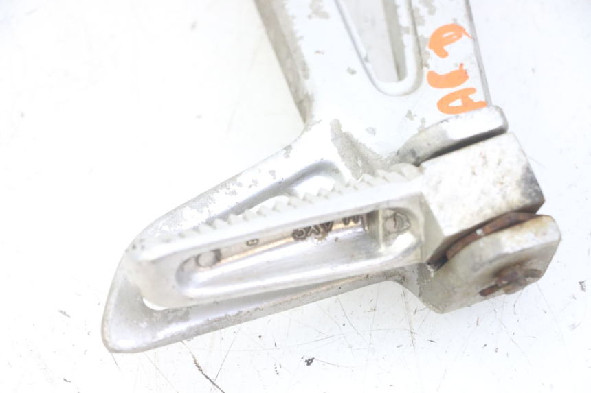 photo de PIASTRA PEDANA POSTERIORE DESTRA YAMAHA TDR DELTABOX 125 (1993 - 2003)