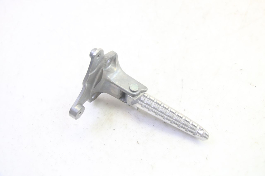 photo de PEDANA POSTERIORE DESTRA SUPPORTO YAMAHA TRICITY 300 (2020 - 2024) - Vista principale