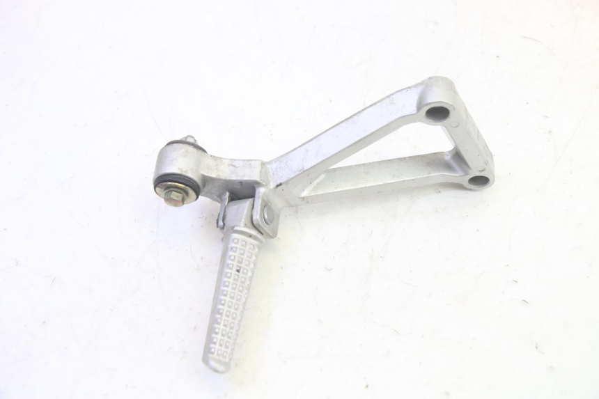 photo de PIASTRA PEDANA POSTERIORE DESTRA DAELIM VJ ROADWIN FI 125 (2008 - 2017) - Primo piano tecnico