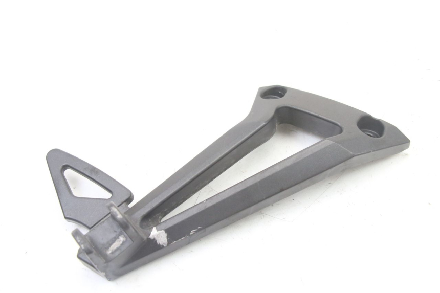 photo de PEDANA POSTERIORE DESTRA SUPPORTO YAMAHA FZ6 FAZER S2 600 (2007 - 2011)