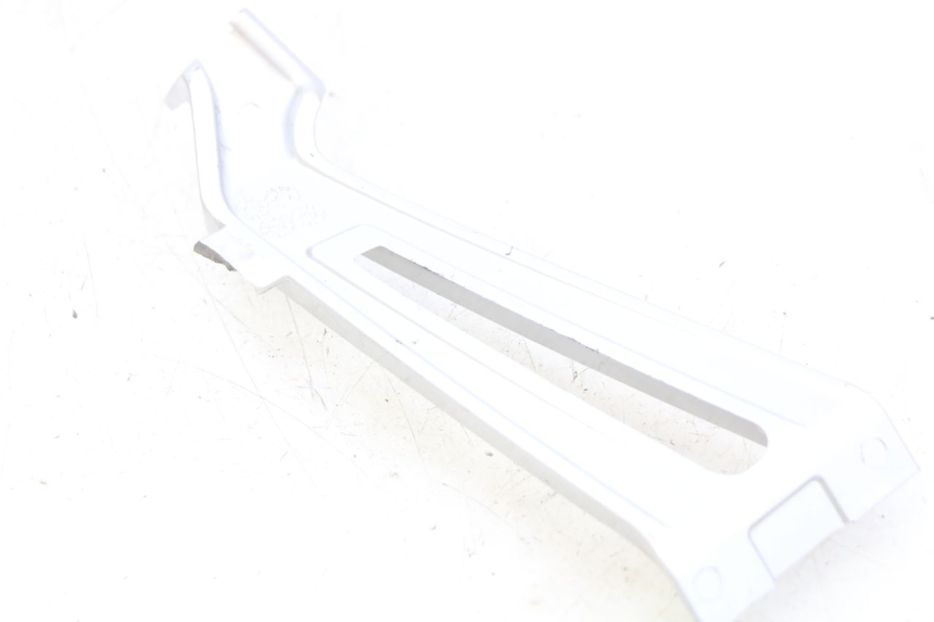 photo de PIASTRA PEDANA POSTERIORE DESTRA YAMAHA MT ABS 125 (2014 - 2018)