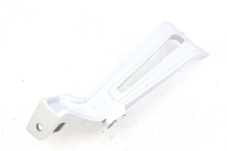 photo de PIASTRA PEDANA POSTERIORE DESTRA YAMAHA MT ABS 125 (2014 - 2018)